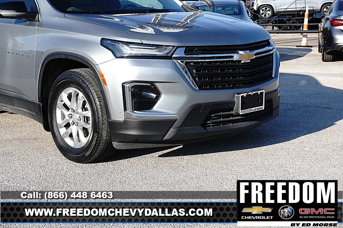 Used 2023 Chevrolet Traverse LS FWD image 41