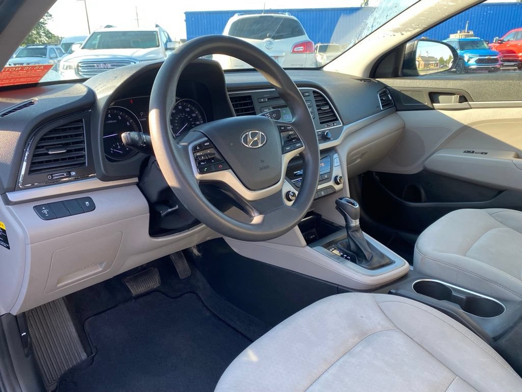 Used 2018 Hyundai Elantra SE FWD image 8