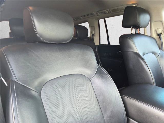 Used 2017 INFINITI QX80 4WD w/ Driver Assistance Package image 17