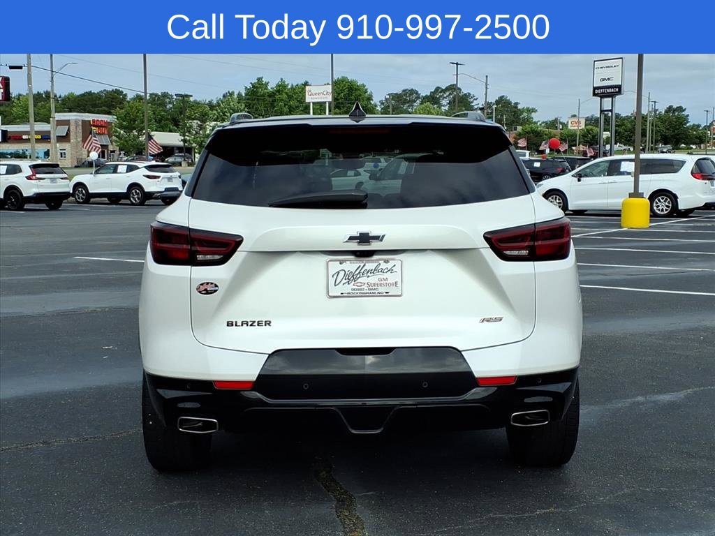Used 2023 Chevrolet Blazer RS w/ Driver Confidence II Package FWD image 7