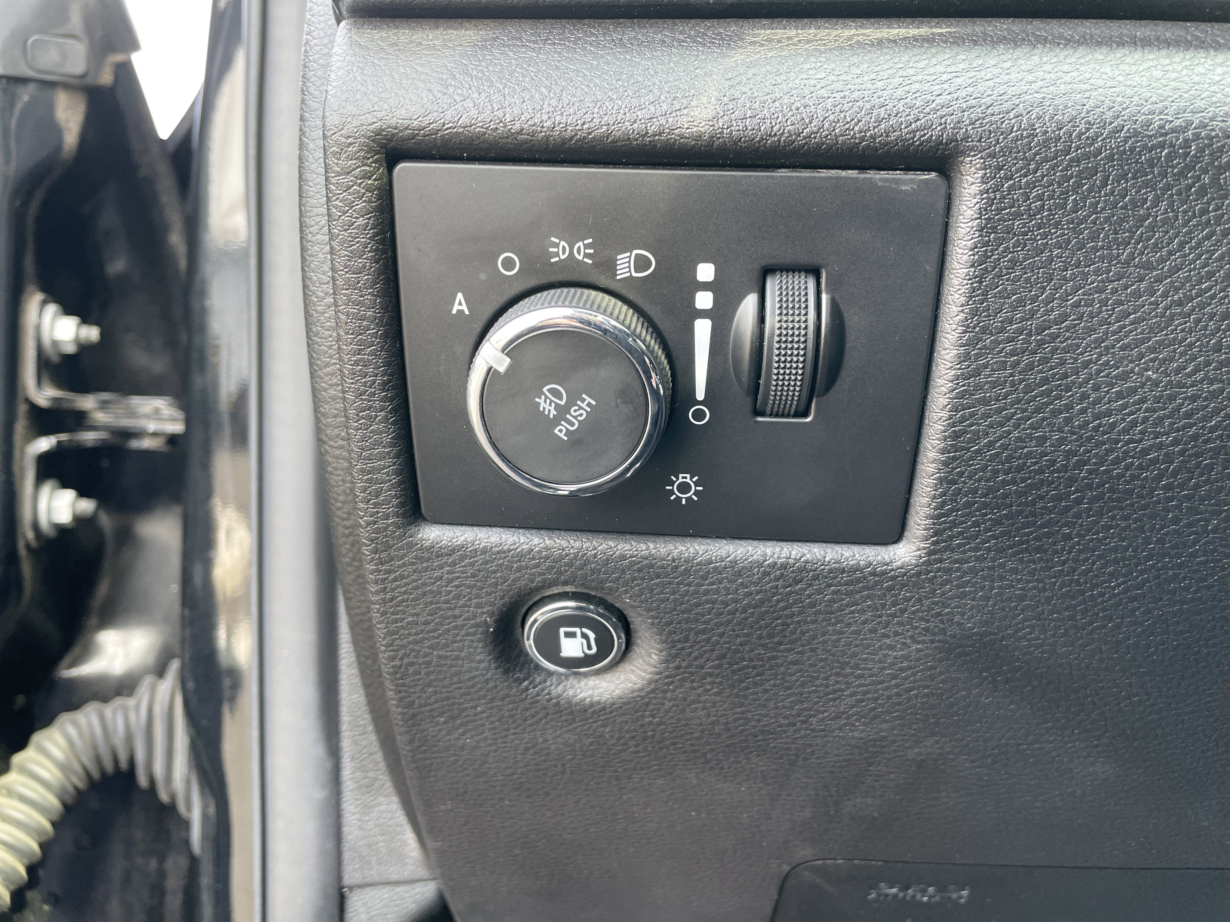 Used 2018 Jeep Grand Cherokee Overland image 47