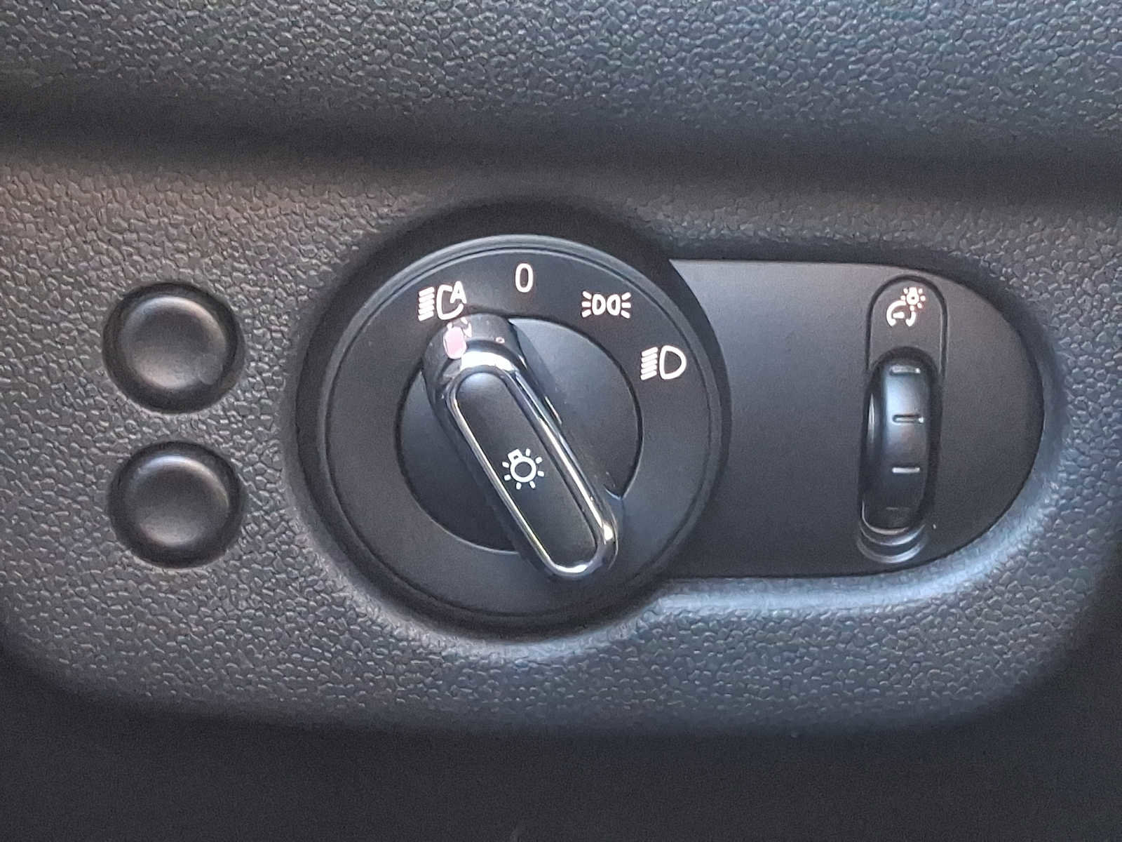 Used 2019 MINI Cooper Clubman S image 23