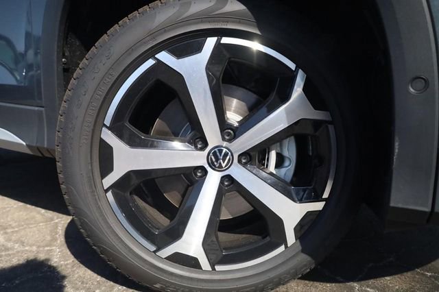 New 2026 Volkswagen Tiguan SE image 2