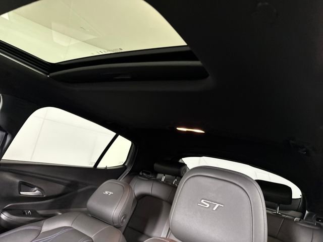 Used 2025 Buick Envista Sport Touring w/ Experience Buick Package image 12