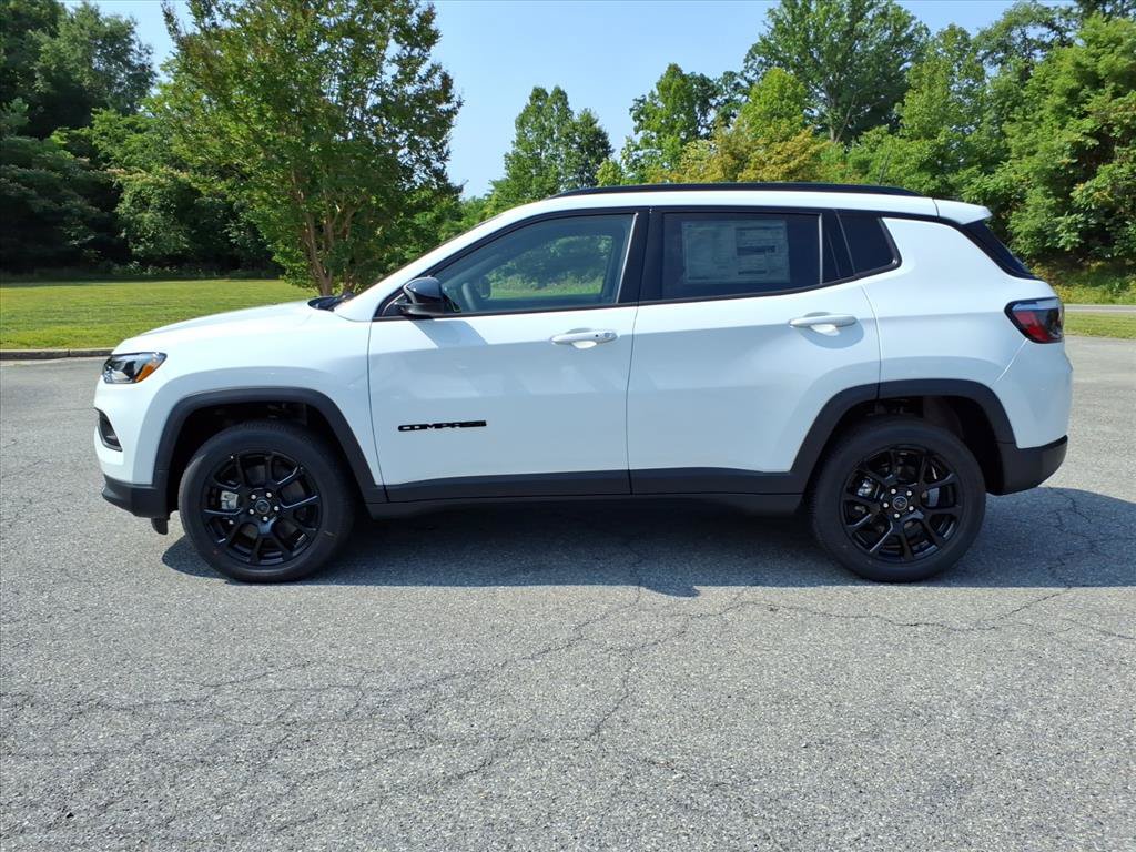 New 2026 Jeep Compass Latitude AWD/4WD image 5