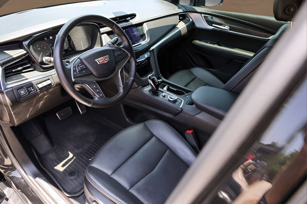 Used 2023 Cadillac XT5 Sportv w/ Technology Package AWD/4WD image 10