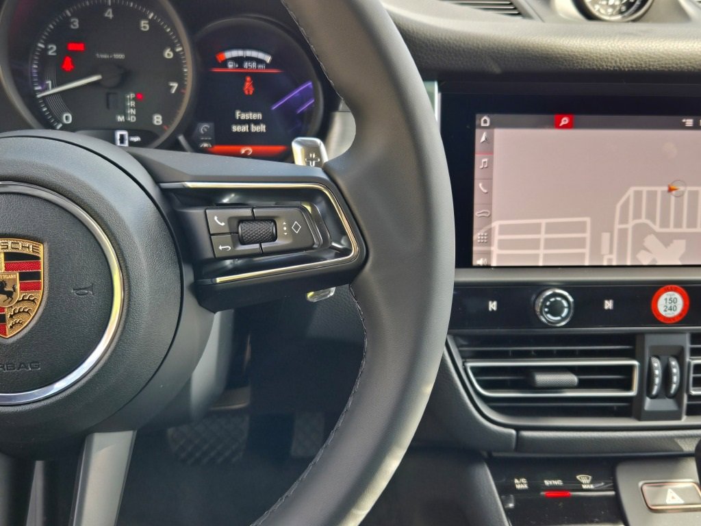 New 2026 Porsche Macan image 29