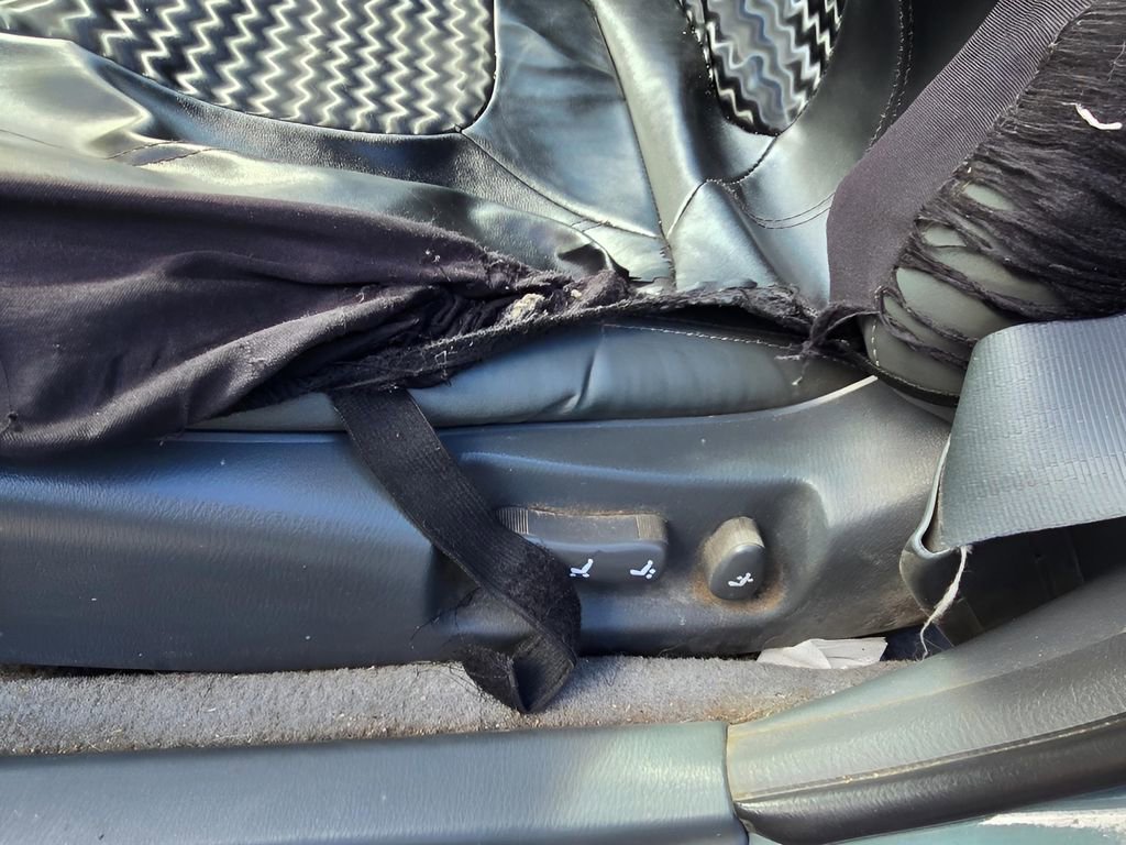 Used 1999 Nissan Maxima image 16