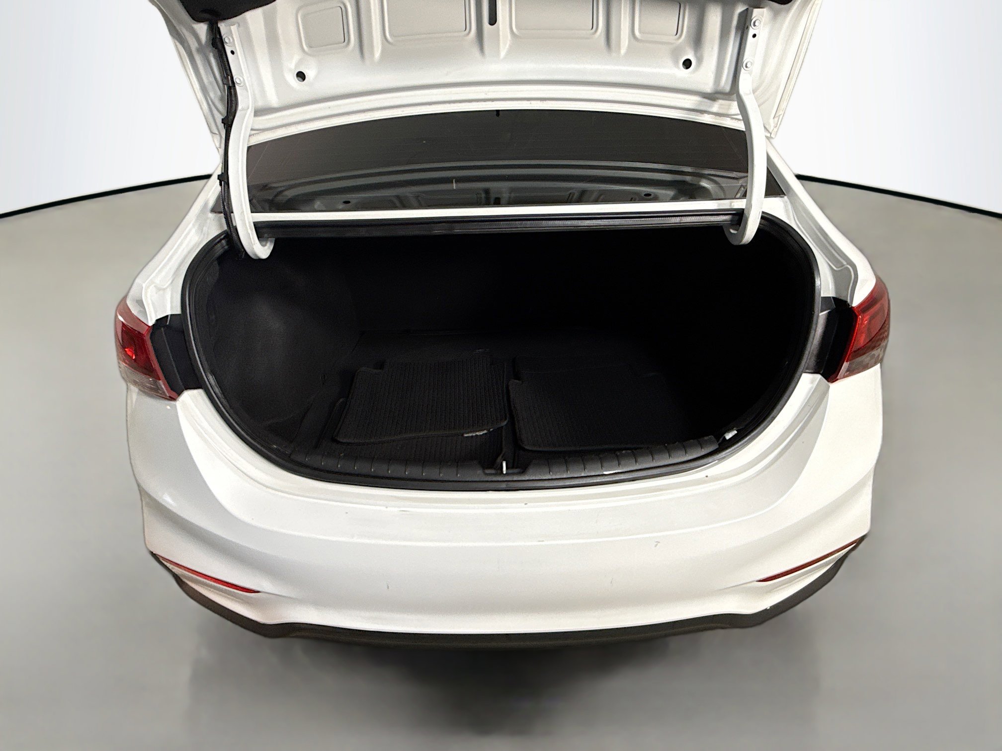 Used 2020 Hyundai Accent SE FWD image 34