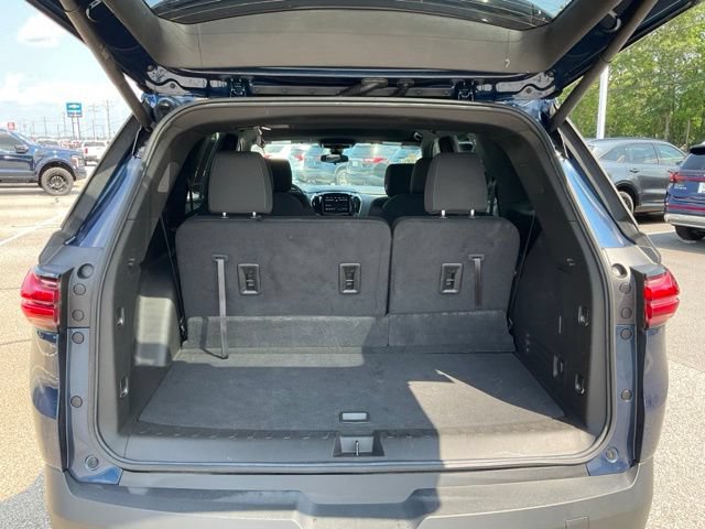 Used 2023 Chevrolet Traverse LT FWD image 18
