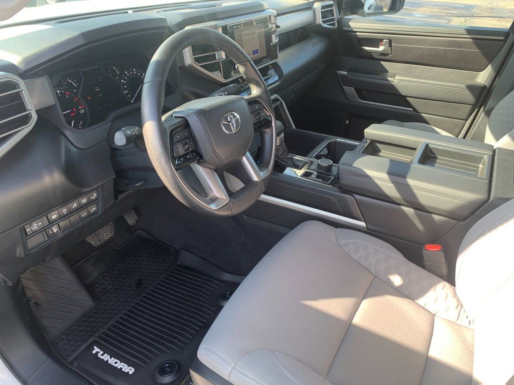 Used 2022 Toyota Tundra SR5 w/ SR5 Convenience Package image 11