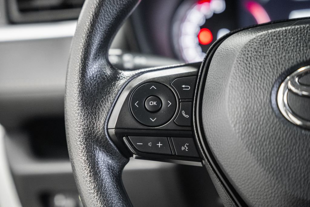 Used 2024 Toyota RAV4 LE image 27