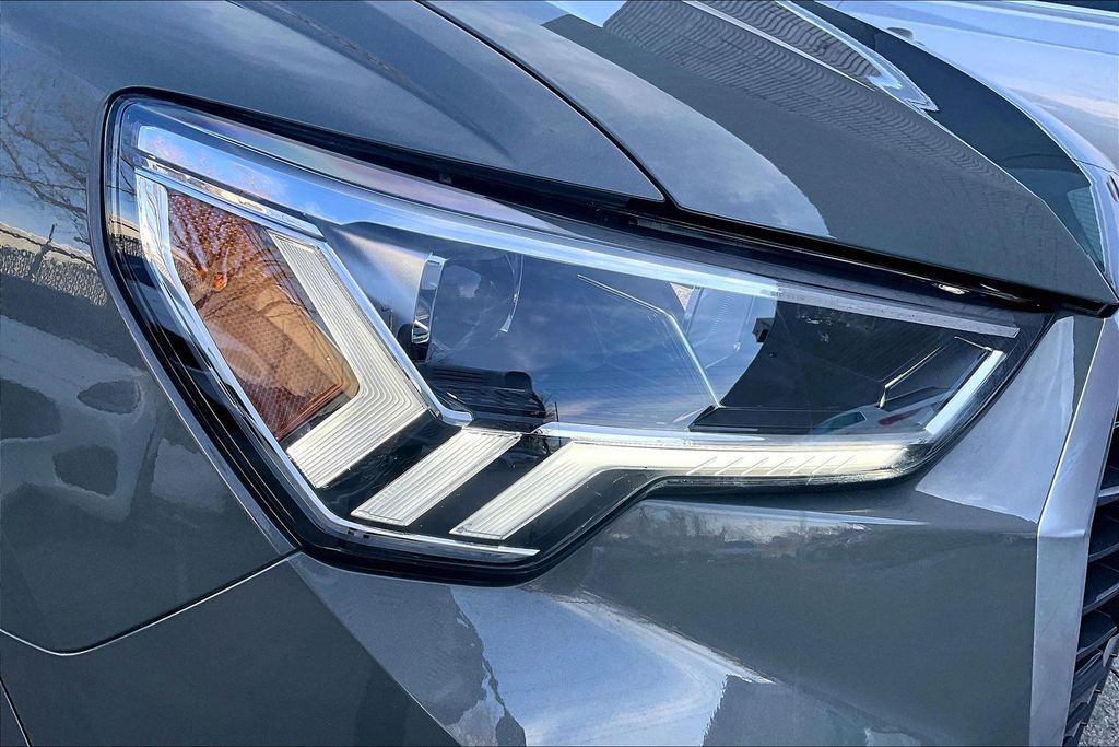 Used 2025 Audi Q3 2.0T Premium Plus w/ Premium Plus Package image 32