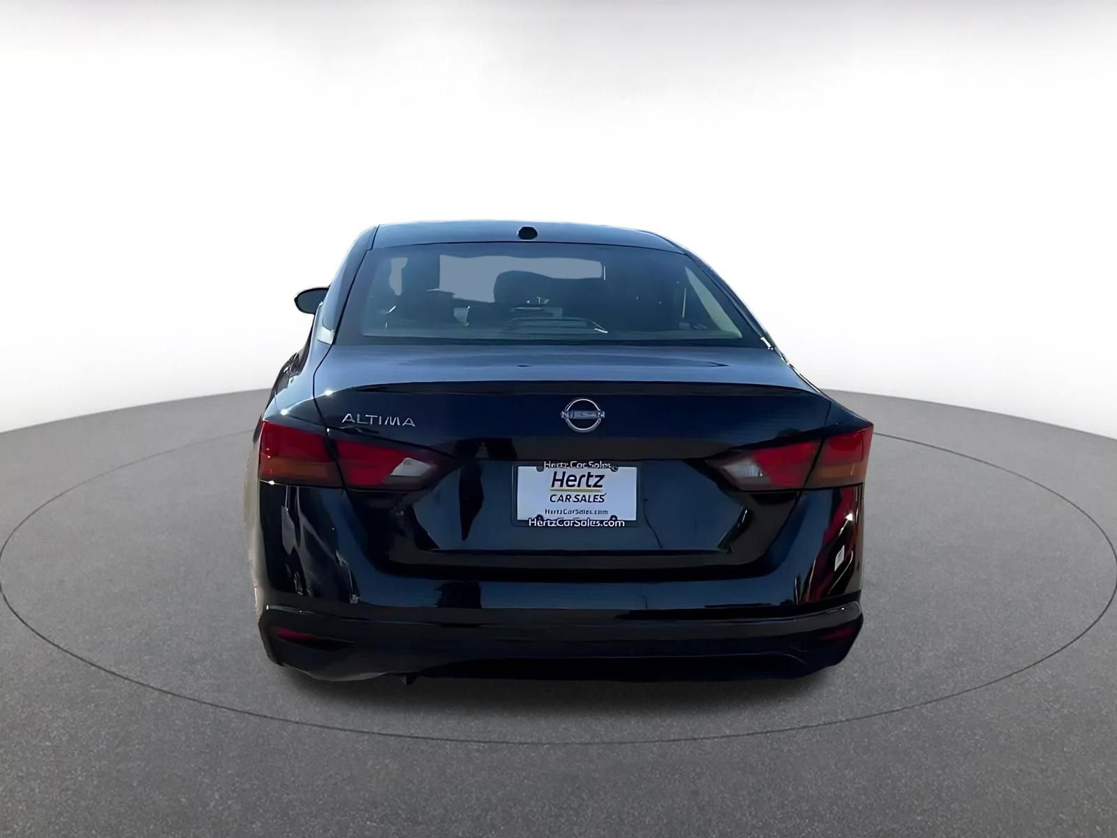 Used 2025 Nissan Altima 2.5 SV image 11