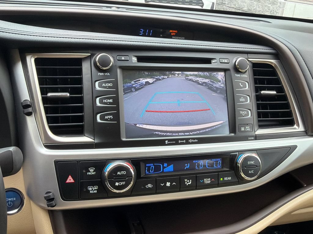 Used 2019 Toyota Highlander XLE AWD/4WD image 31