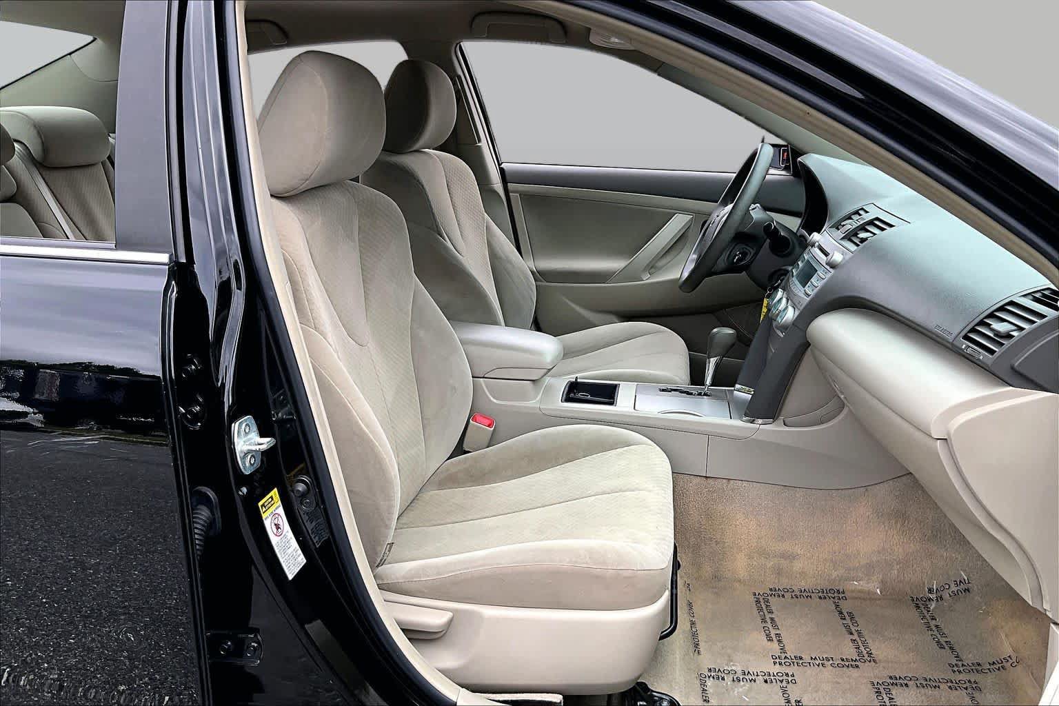 Used 2009 Toyota Camry LE FWD image 8