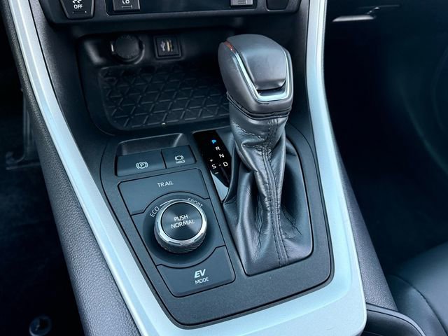 Used 2024 Toyota RAV4 XLE Premium image 29