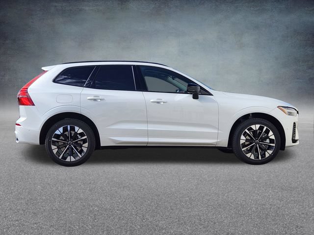 New 2026 Volvo XC60 T8 Plus w/ Climate Package PRO AWD/4WD image 8
