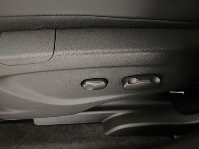 Used 2022 Buick Encore Preferred w/ Safety Package image 25