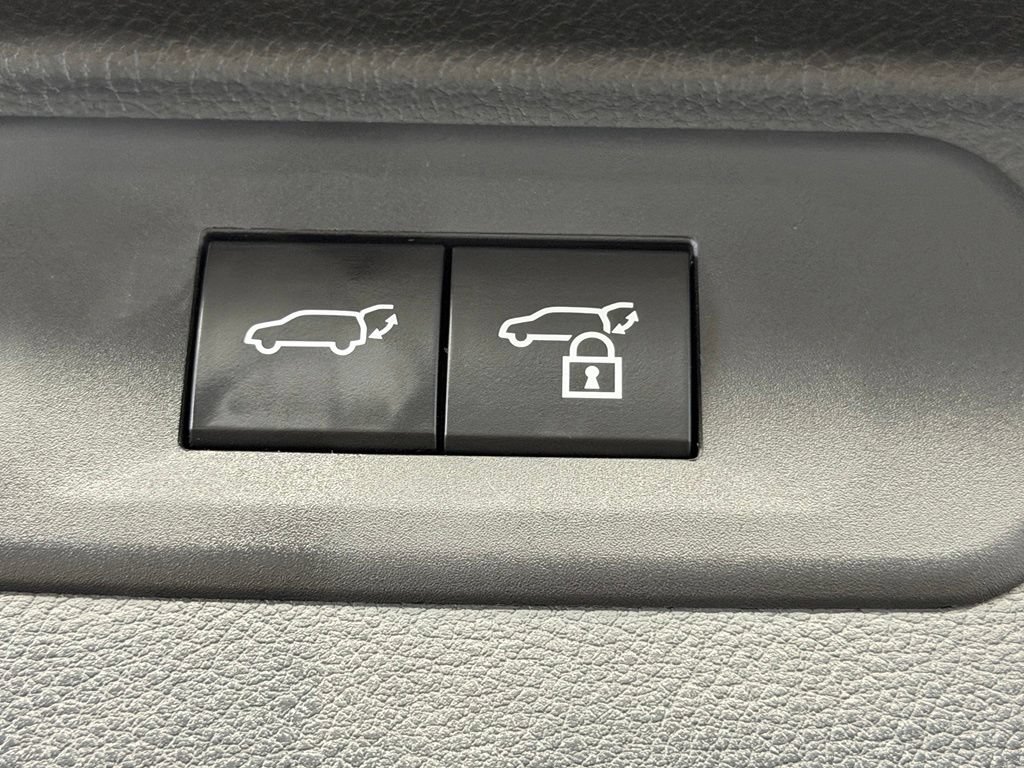 Certified 2024 Toyota Grand Highlander AWD image 16