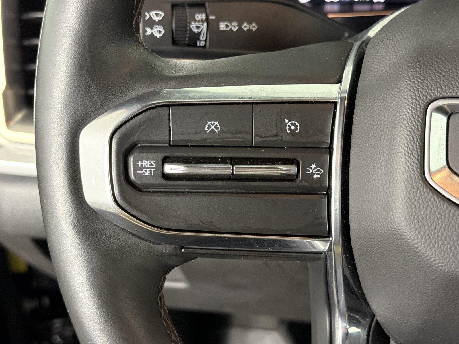 Used 2024 GMC Canyon Denali AWD/4WD image 23