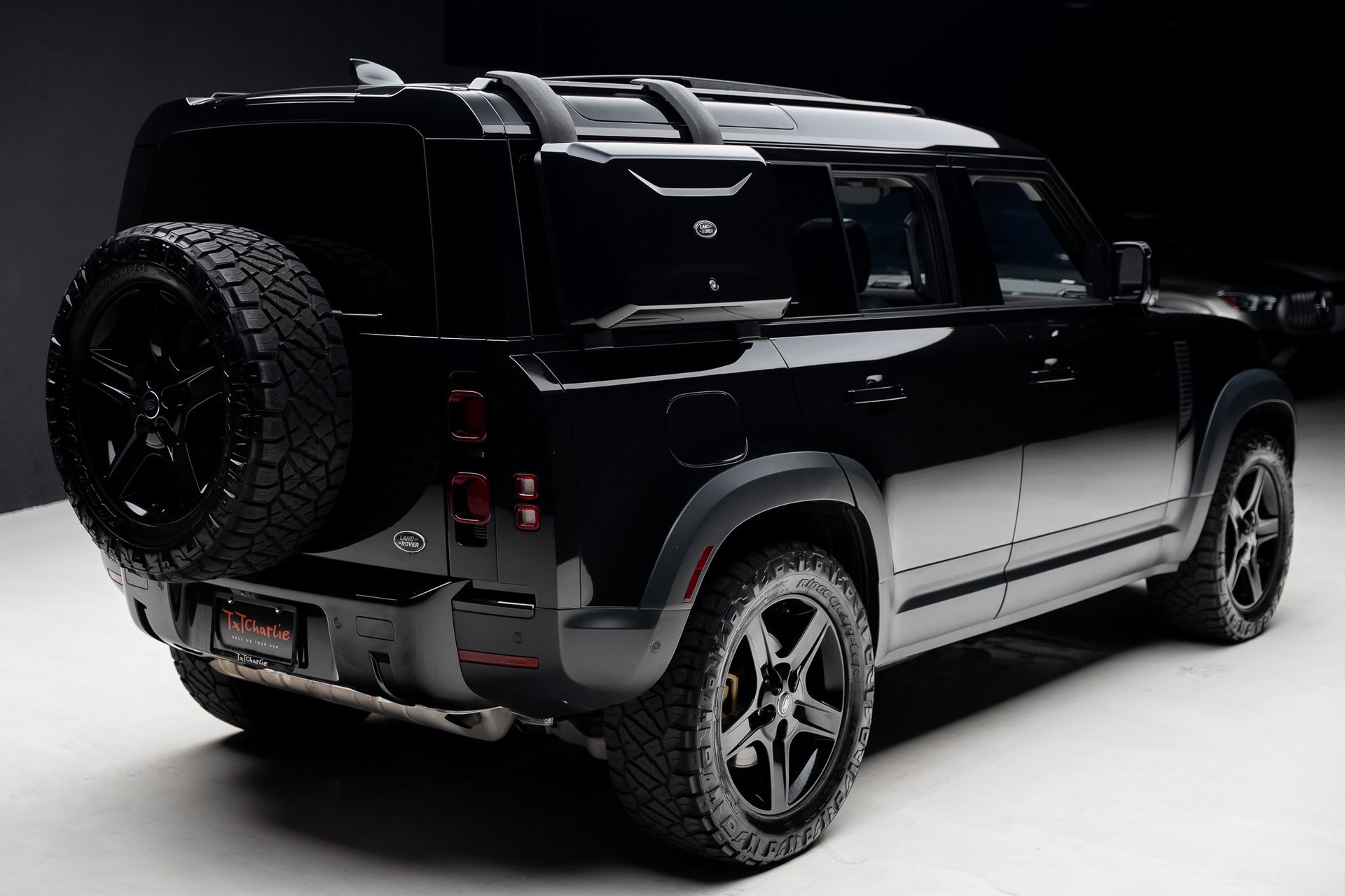 Used 2022 Land Rover Defender 110 SE image 33