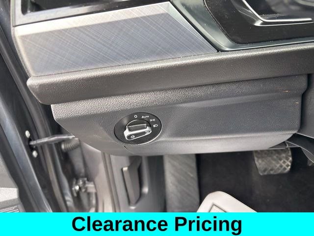 Used 2024 Volkswagen Jetta SE image 18