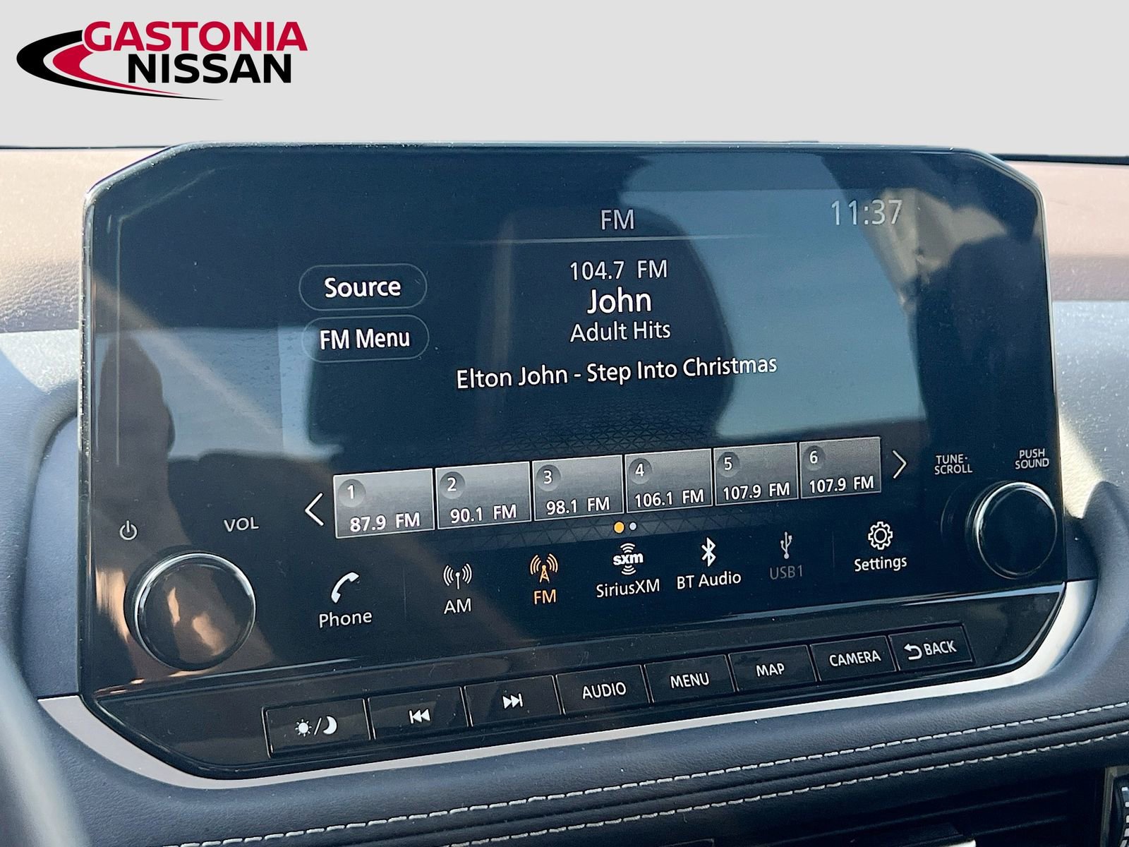 Used 2023 Nissan Rogue SL w/ SL Premium Package image 19