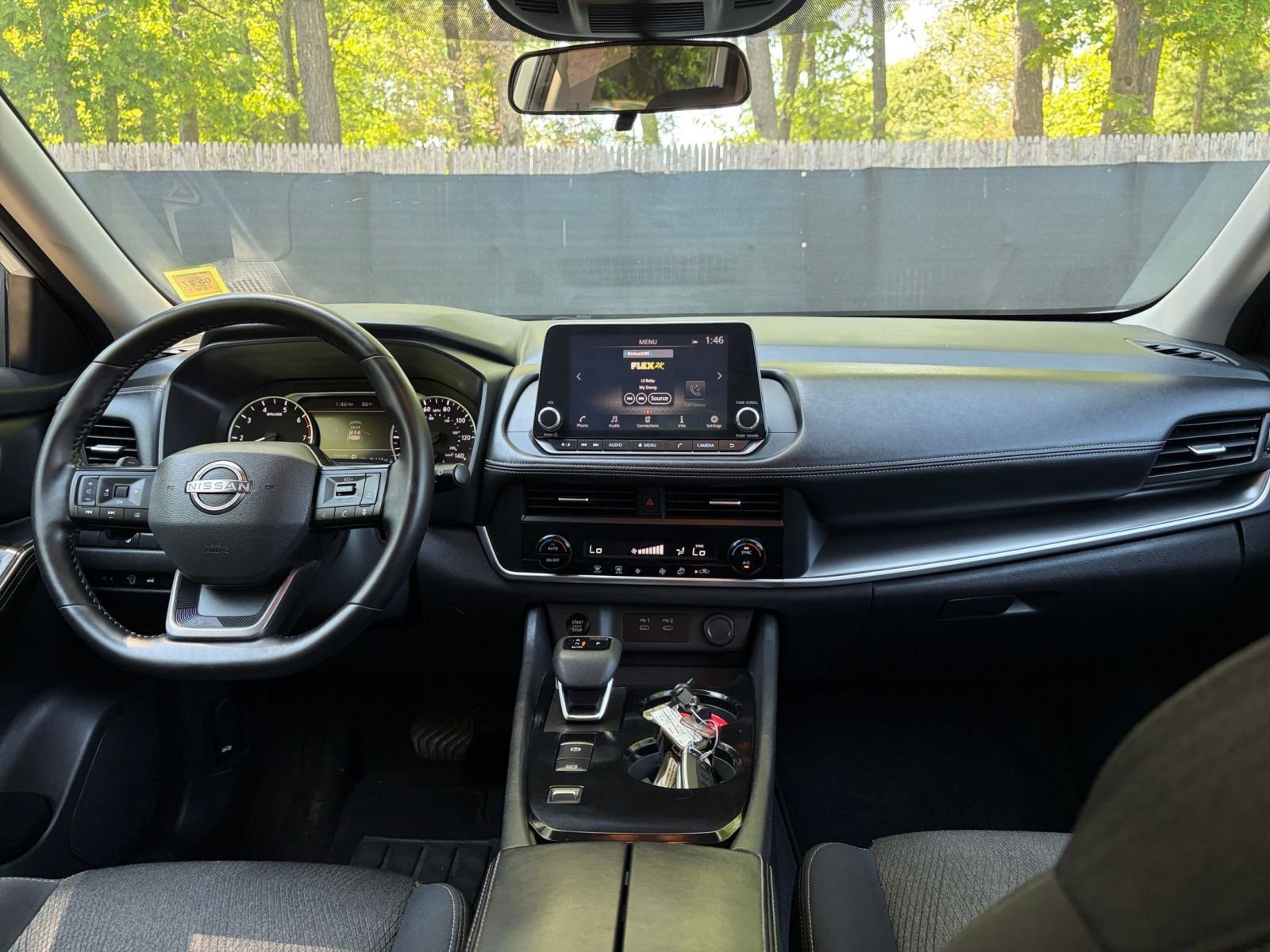 Used 2025 Nissan Rogue SV FWD image 35
