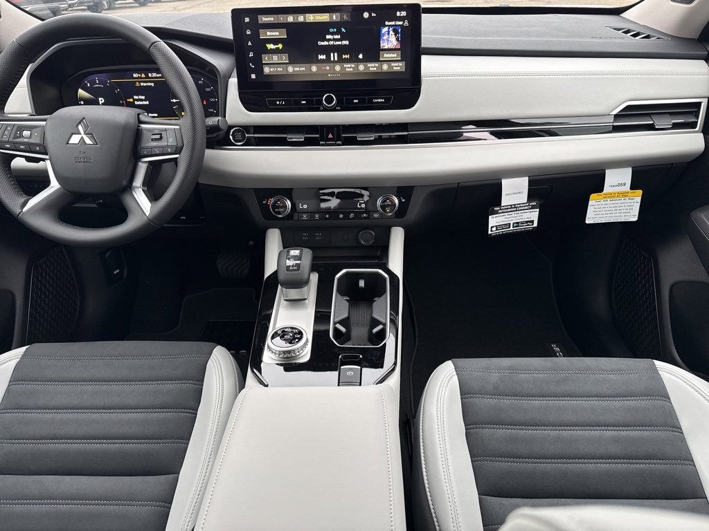 New 2025 Mitsubishi Outlander SE image 20