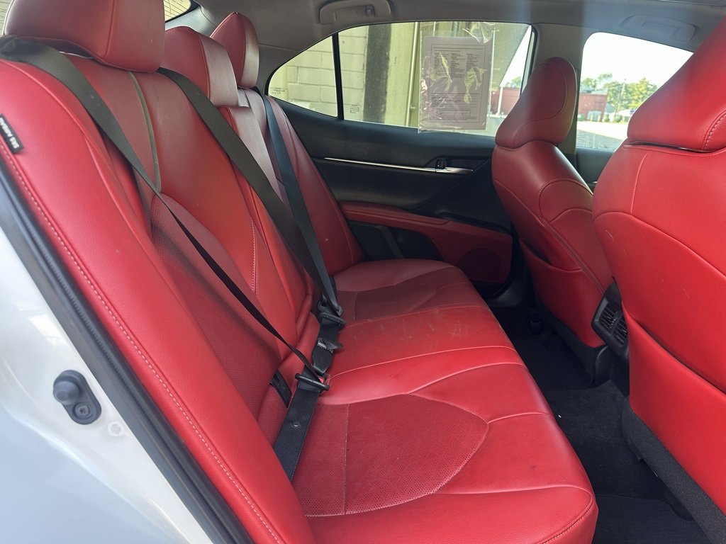 Used 2022 Toyota Camry XSE image 9