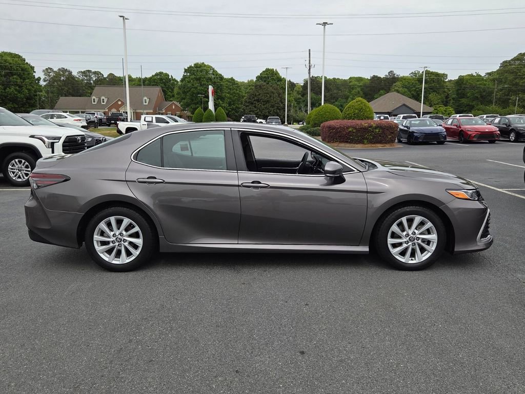 Used 2024 Toyota Camry LE w/ Convenience Package image 12