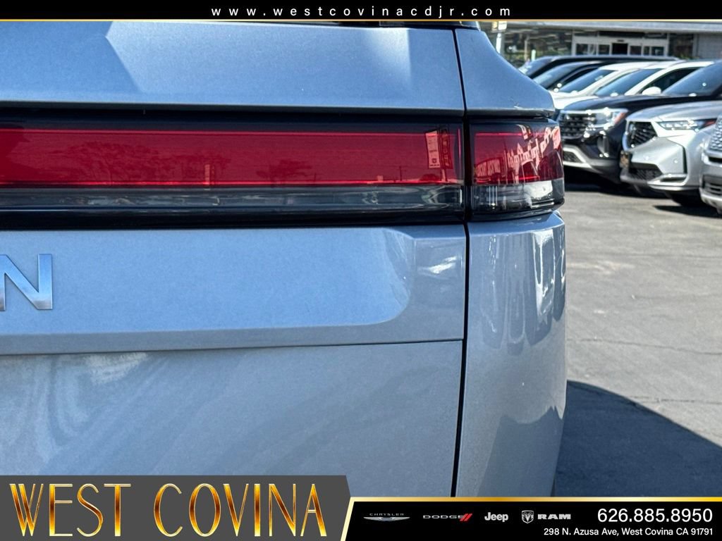 Used 2023 Rivian R1S Adventure AWD/4WD image 16
