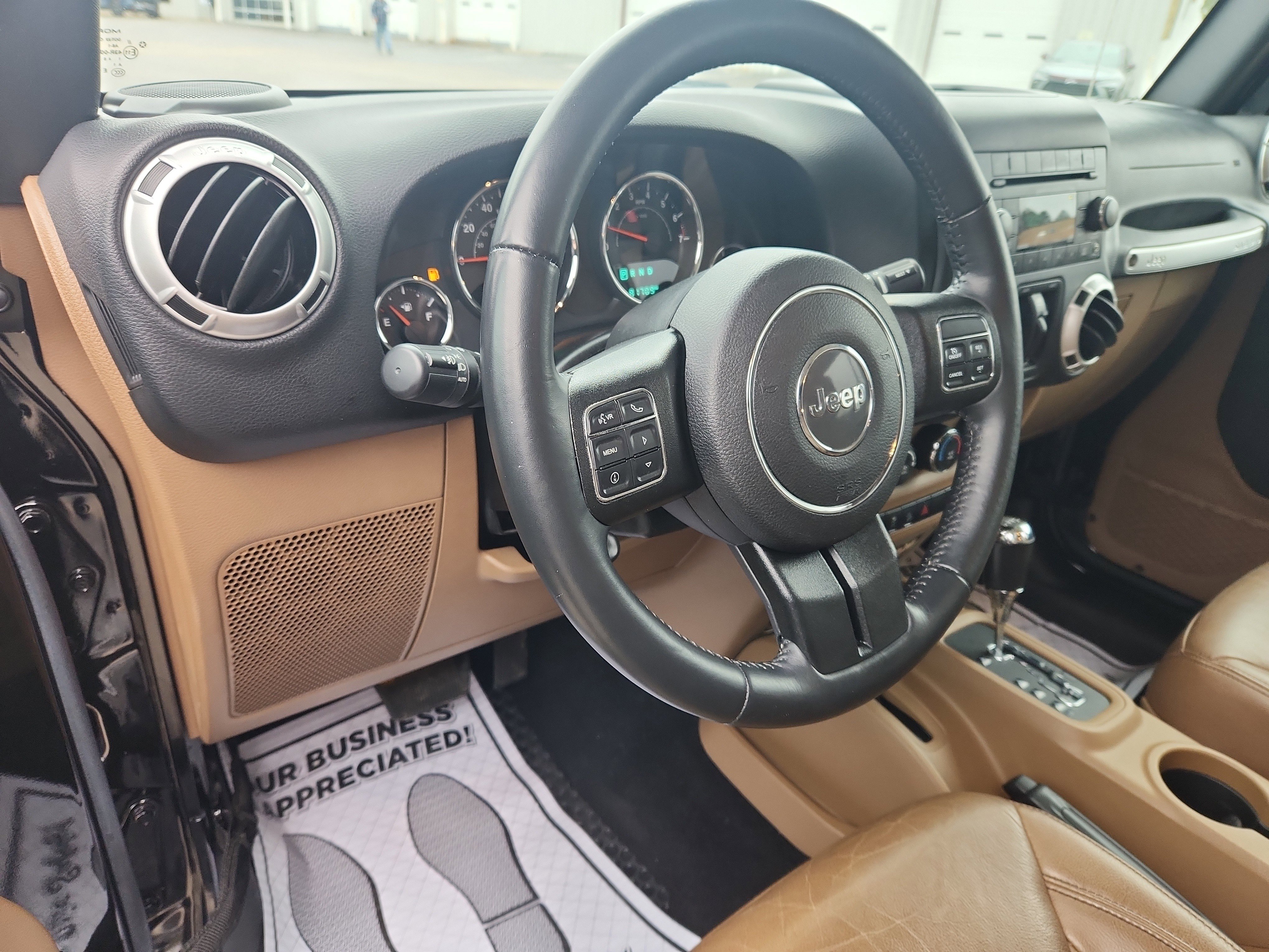 Used 2016 Jeep Wrangler Unlimited Sahara w/ Connectivity Group image 22