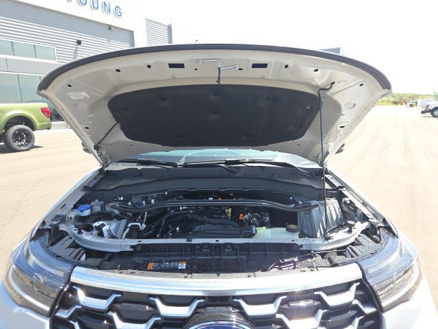 New 2026 Ford Explorer Platinum w/ LUX Leather Package AWD/4WD image 15