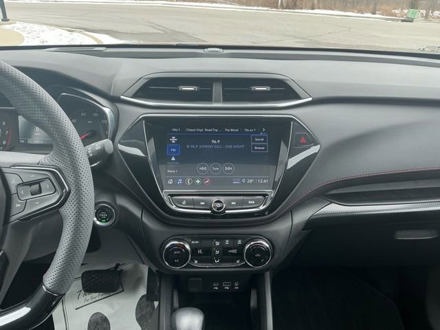 Used 2023 Chevrolet TrailBlazer RS w/ Sun and Liftgate Package image 25