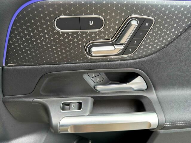 Used 2026 Mercedes-Benz GLB 250 4MATIC image 22
