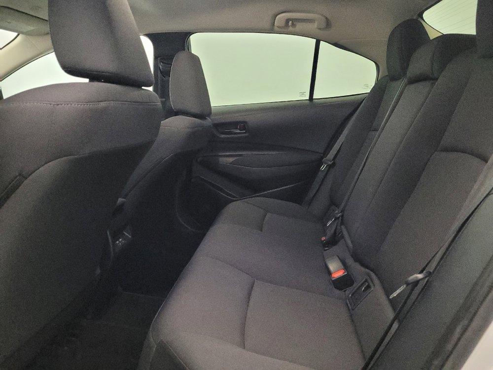 Used 2025 Toyota Corolla LE FWD image 18