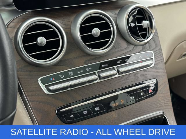 Used 2021 Mercedes-Benz GLC 300 4MATIC image 5