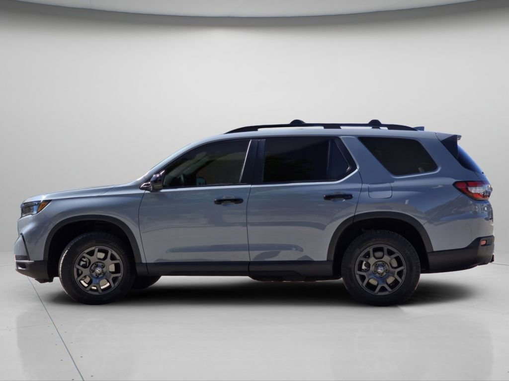 Certified 2024 Honda Pilot TrailSport image 23