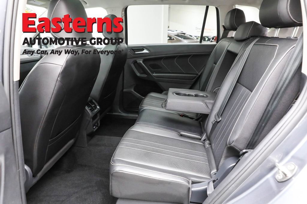 Used 2022 Volkswagen Tiguan SE w/ Panoramic Sunroof Package image 22