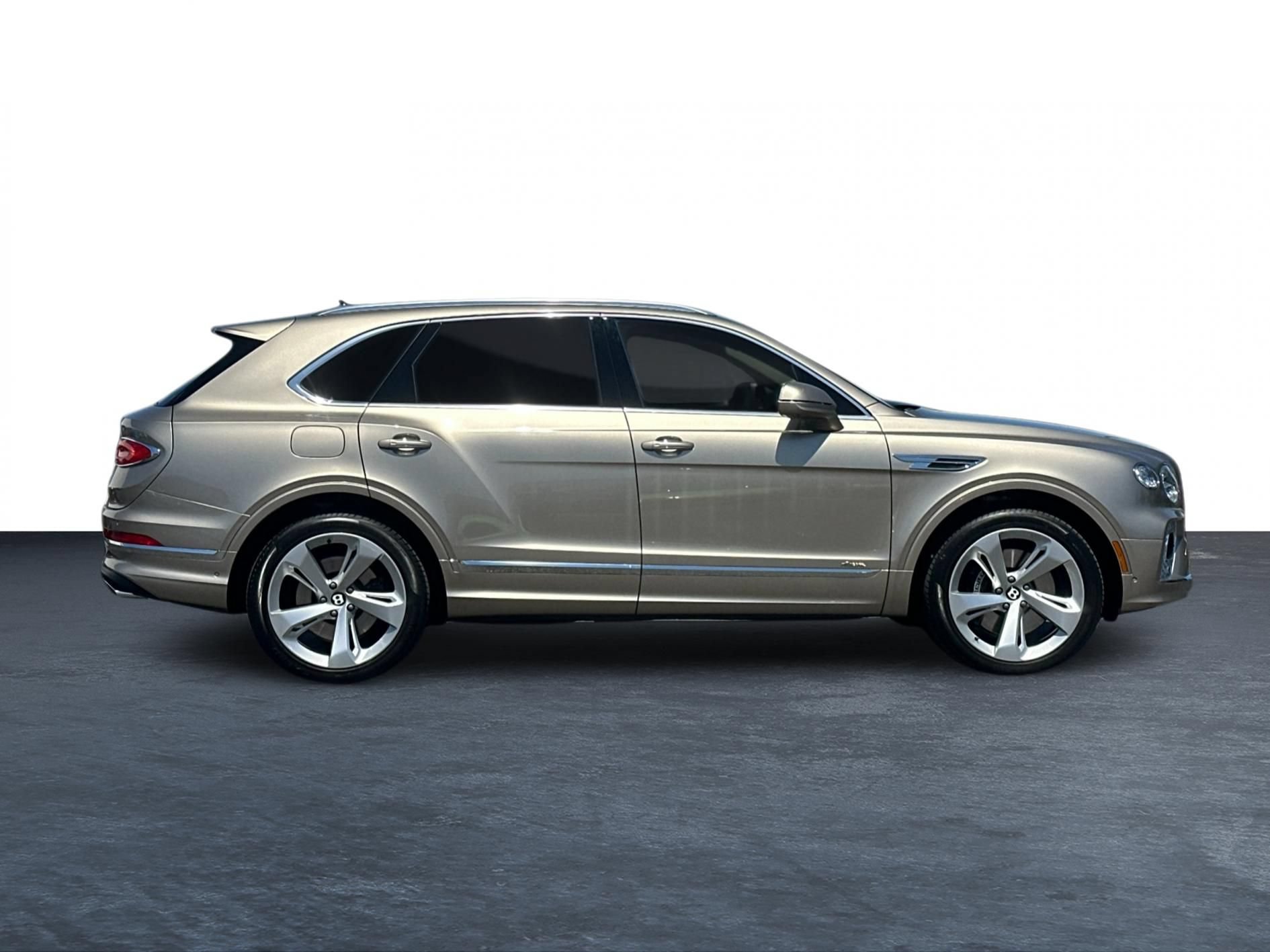 Certified 2023 Bentley Bentayga AWD/4WD image 5