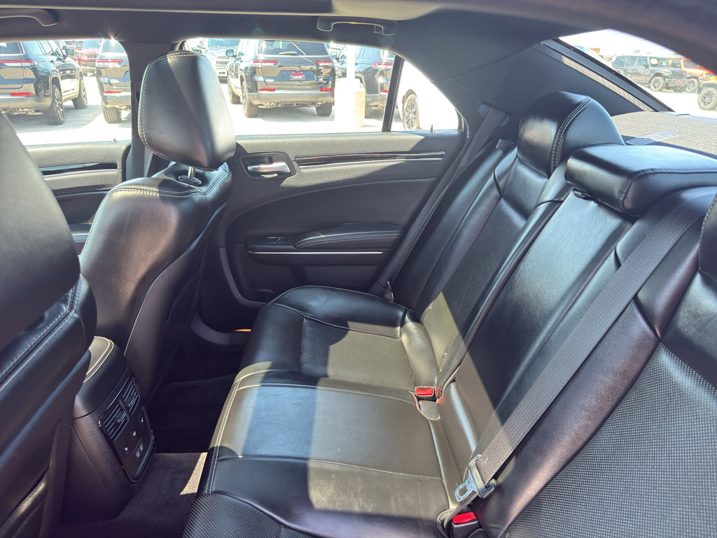 Used 2018 Chrysler 300 S w/ 300S Premium Group AWD/4WD image 34