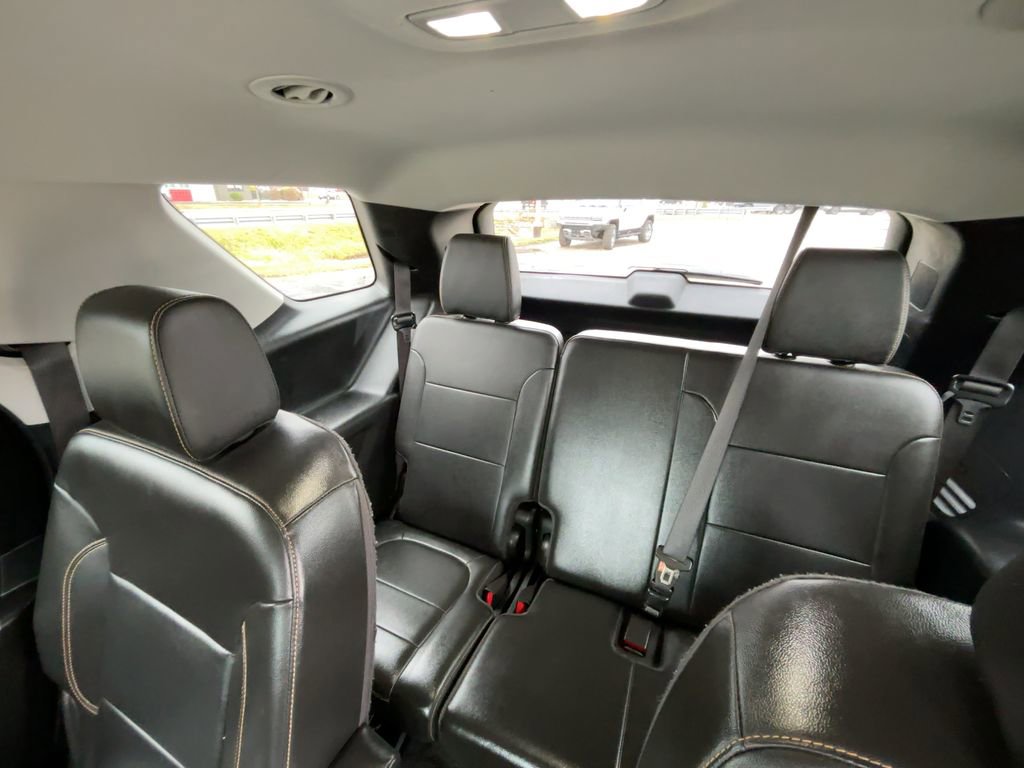 Used 2020 Chevrolet Traverse RS image 29