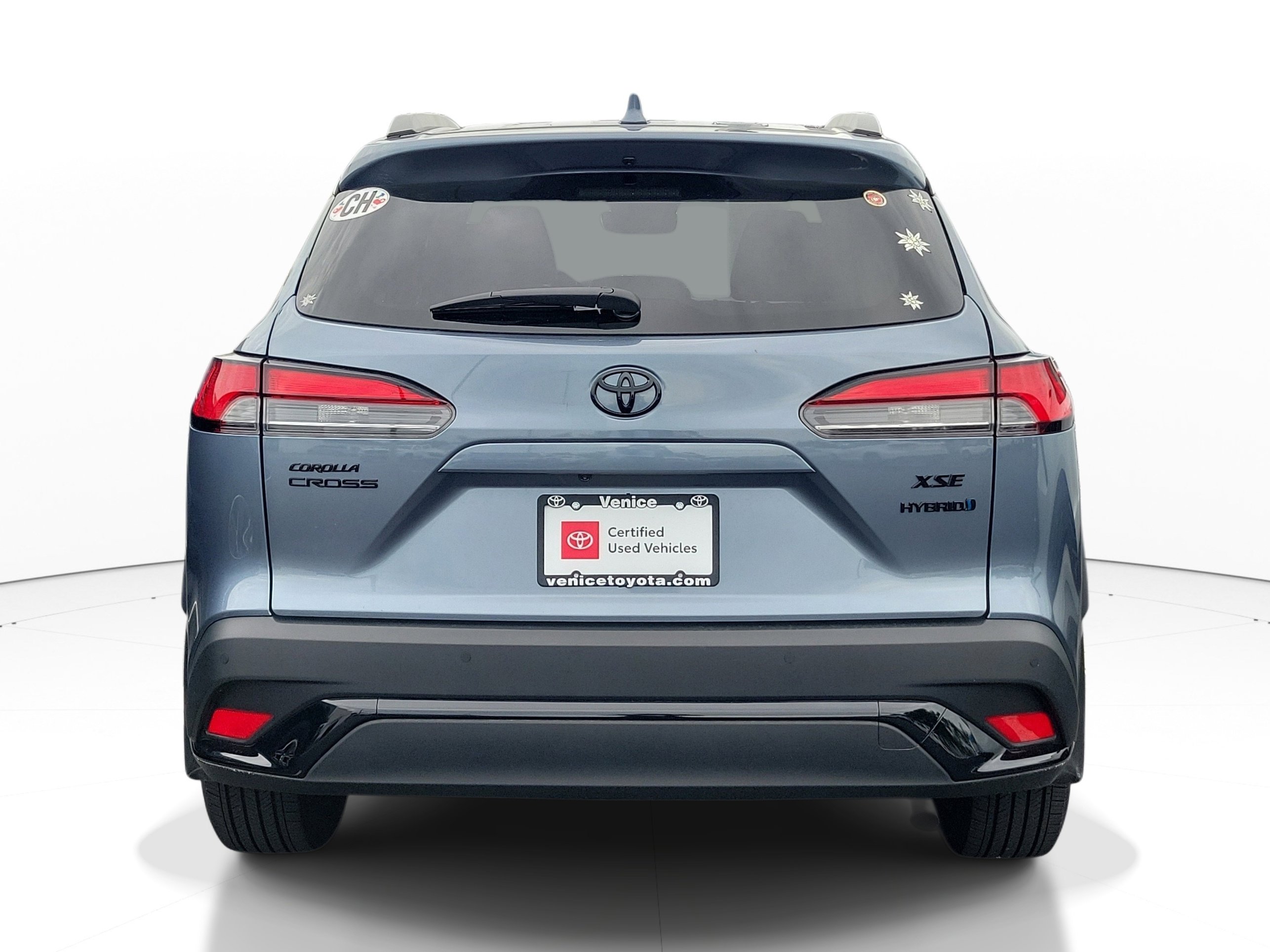 Used 2024 Toyota Corolla Cross AWD Hybrid w/ Convenience Package image 7