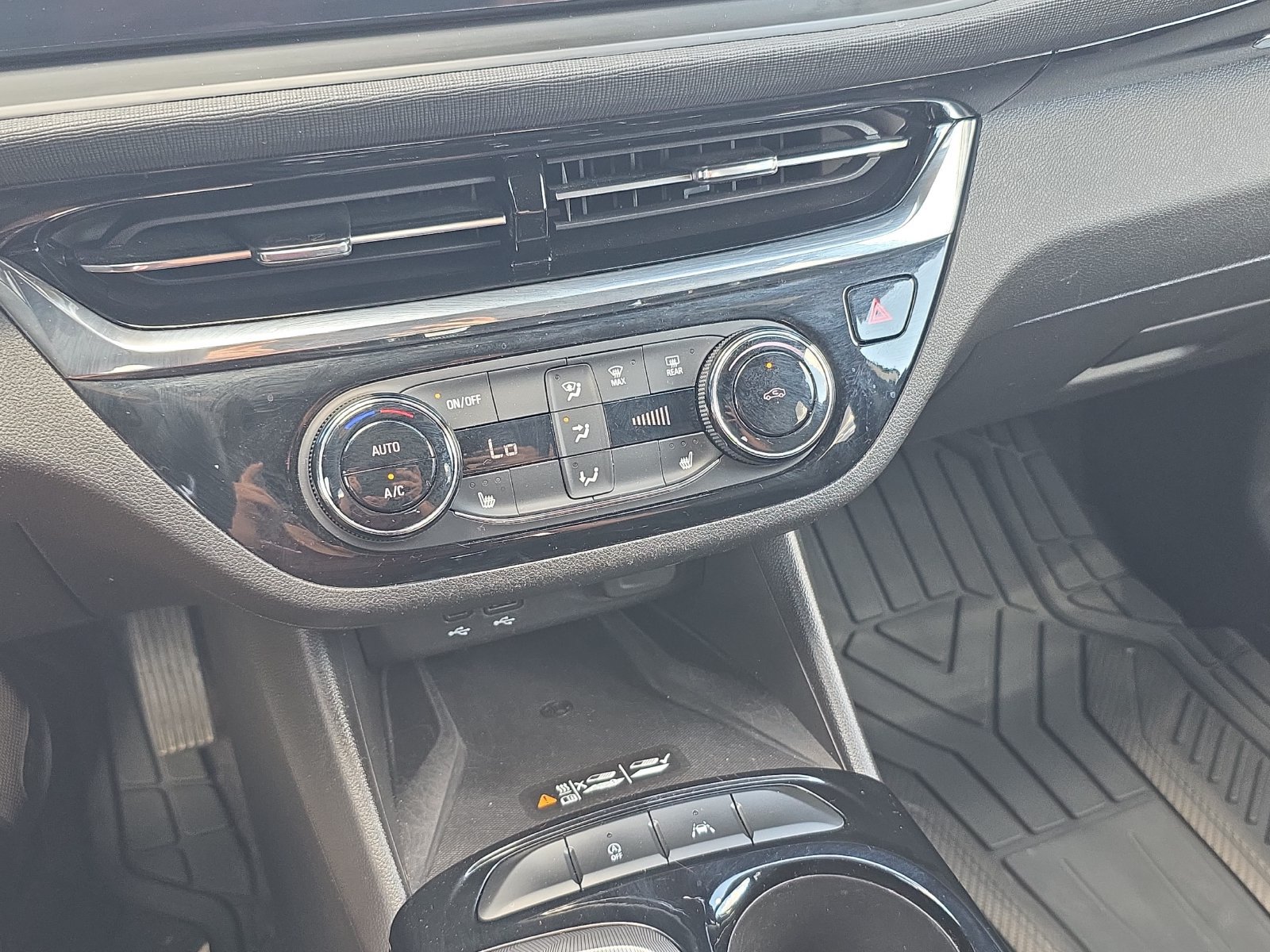 Used 2025 Buick Envista Sport Touring w/ Convenience I Package FWD image 20