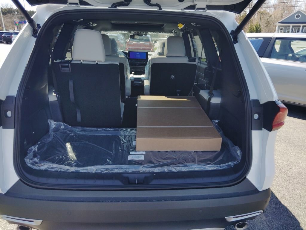 New 2026 Toyota Grand Highlander AWD Hybrid image 11