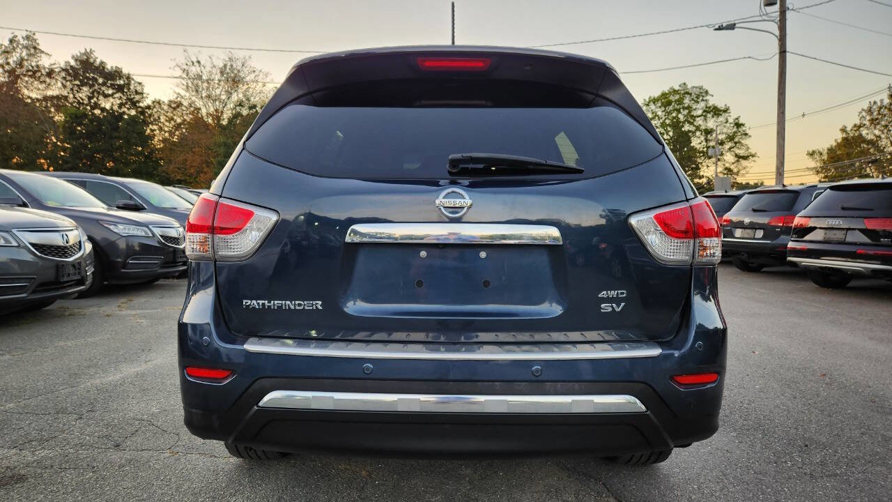 Used 2015 Nissan Pathfinder SV w/ Cargo Package image 13