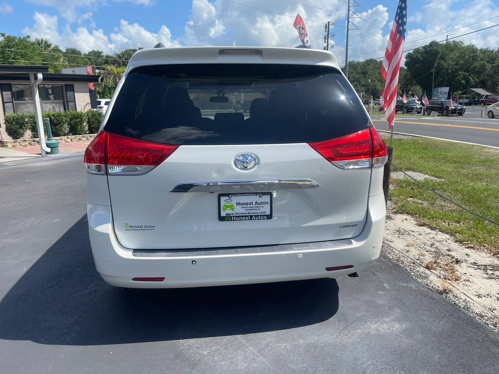 Used 2013 Toyota Sienna Limited w/ Advanced Technology Pkg FWD image 11