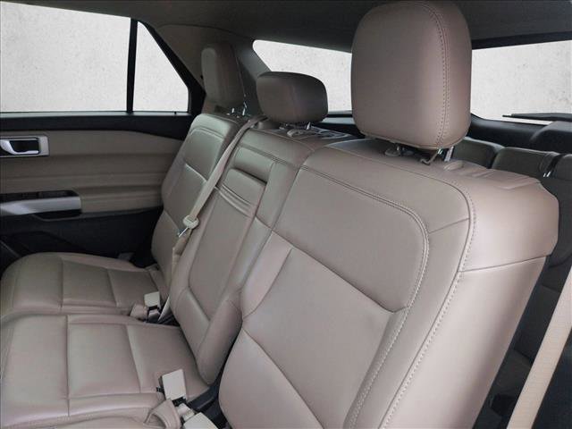 Used 2024 Ford Explorer XLT w/ Equipment Group 202A image 19